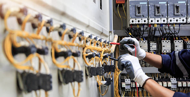 Professional Electrician technician working in Metuchen, NJ